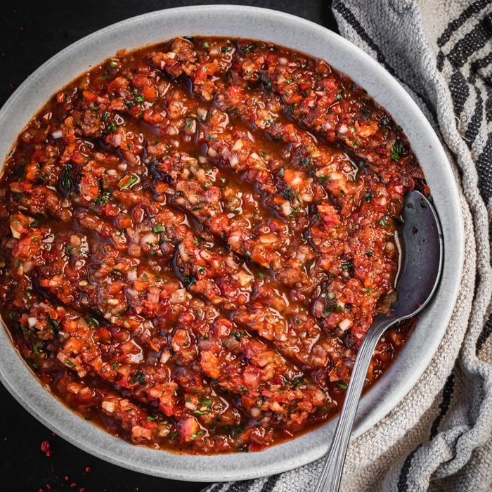 Эзме — турецкая острая закуска из томатов