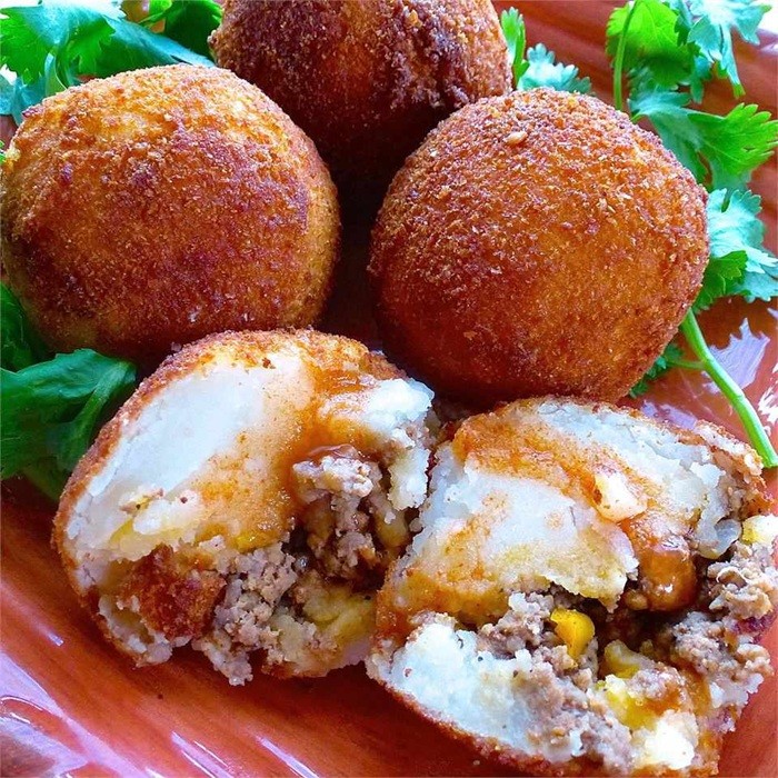 Фаршированный картофель по-колумбийски